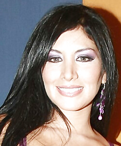 leysi suarez 2