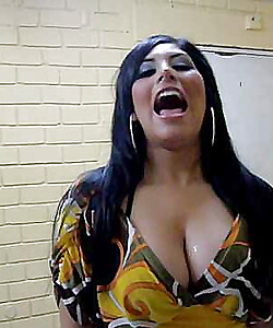 leysi suarez 2